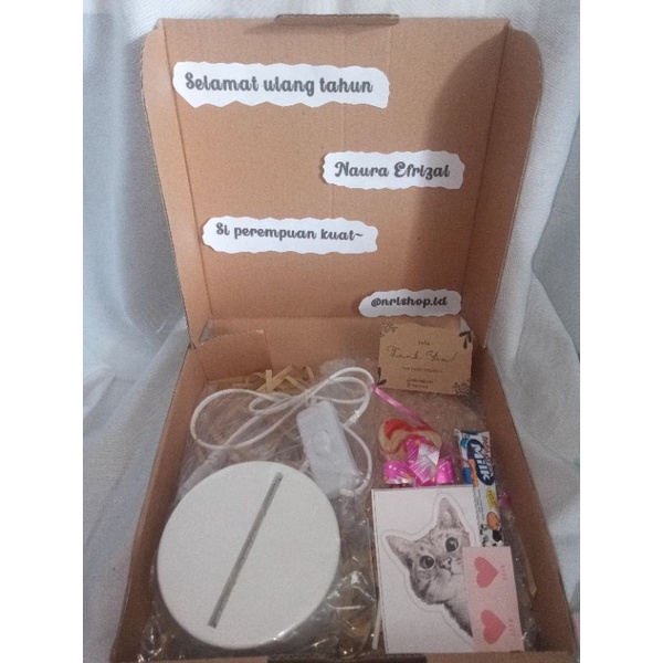 

Gift Box Akrilik