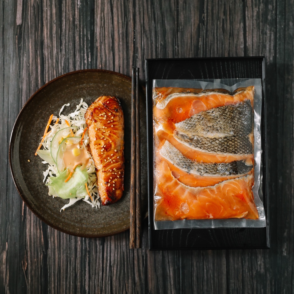 

Frozen Salmon Teriyaki Beku / Salmon Manis Gurih ala Jepang Beku