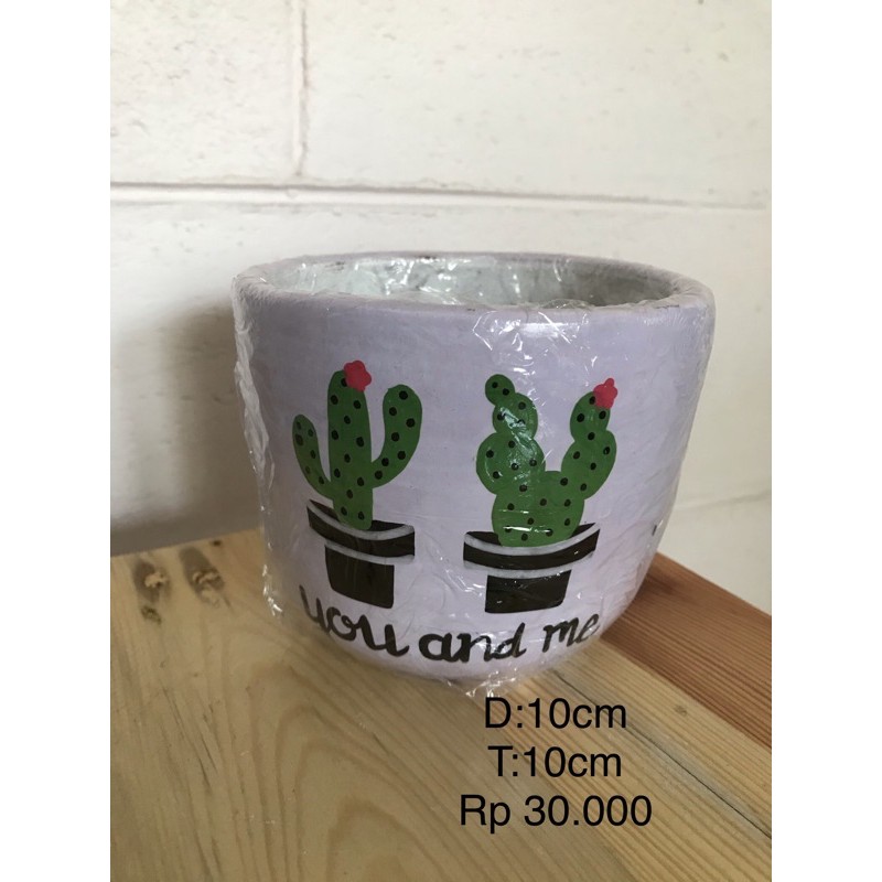 

Pot Lukis Tanah Liat Gambar You and me