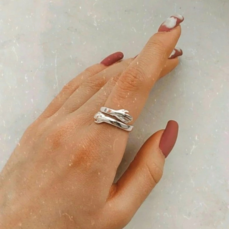 Cincin Adjustable Desain Tangan Romantis Untuk Pasangan