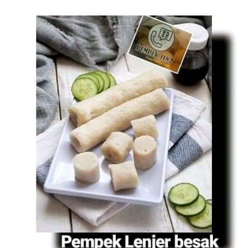 

berbagai makanan khas Palembang pempek pempek Palembang ( pempek semua ada )