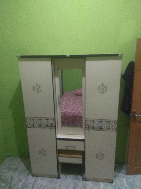 Lemari Pakaian 2 Pintu + Meja Rias Lpc 8355 Bq