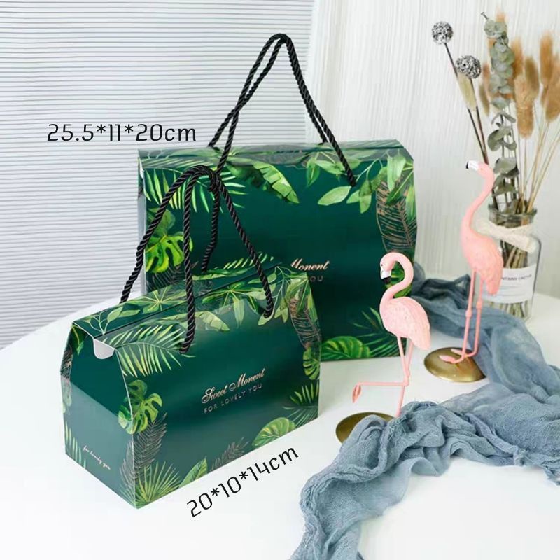 

BOX TENTENG LEBARAN - HIJAU DAUN