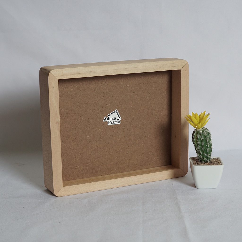 Bingkai 3D foto Frame Kayu Figura kayu Sudut Tumpul 8R 20 x 25 cm