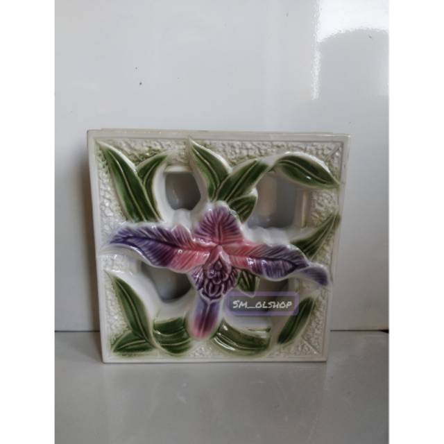 Roster Keramik Trisensa 20x20 Motif Flower Ungu