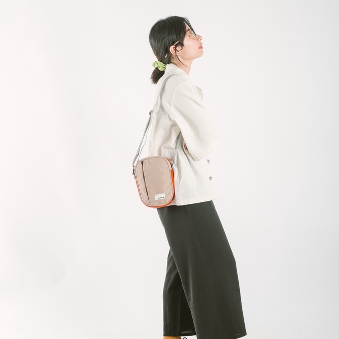 Evroa Poppy Sling Bag - Choral Terracotta