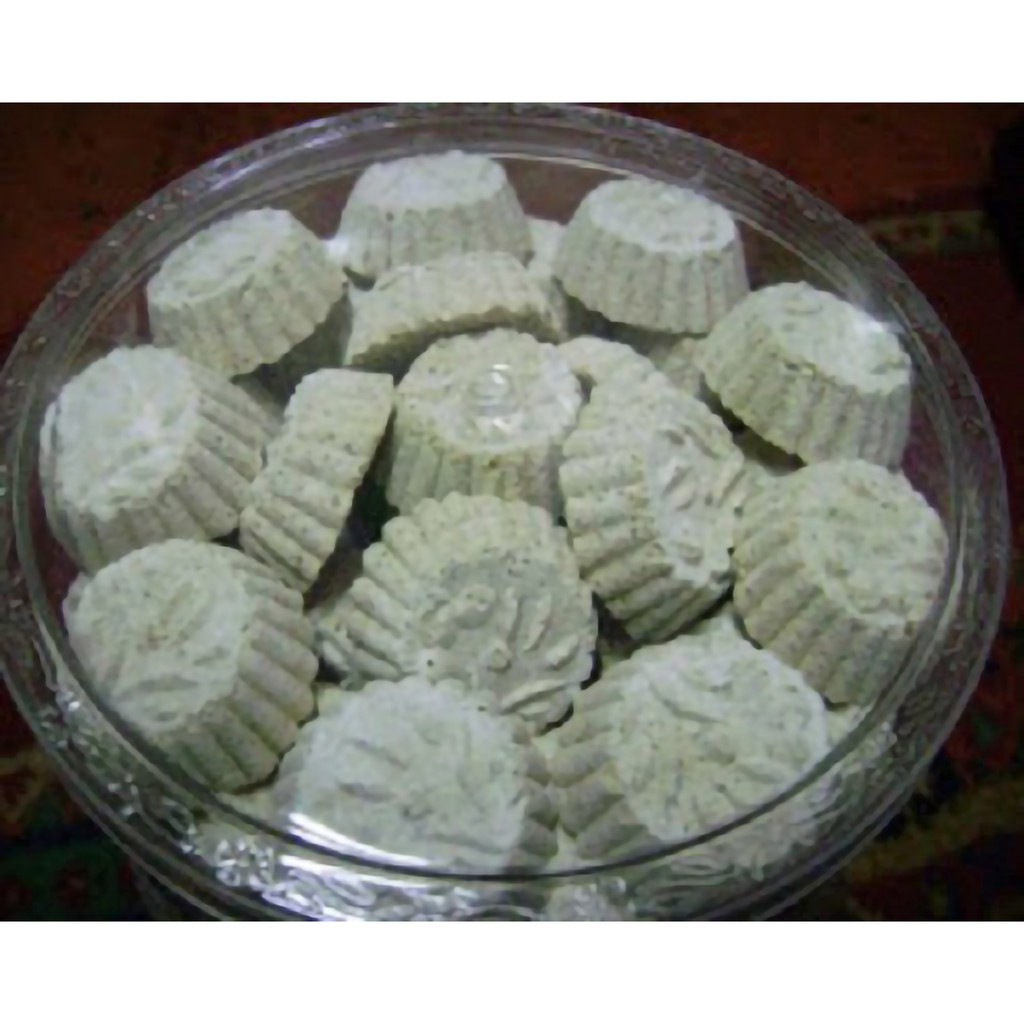 

KUE SATU SAGU KERING LEBARAN MURAH