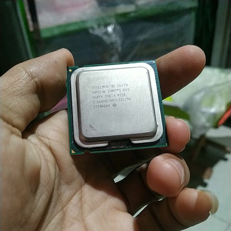 intel E6750 core 2 Duo 2,66 GHz