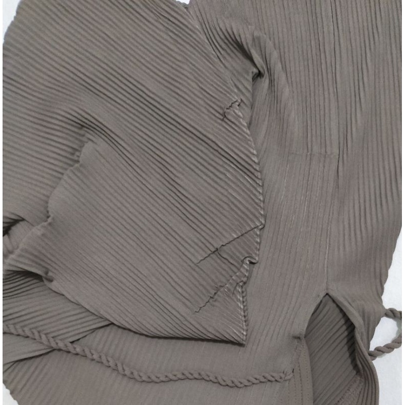 HIJAB SYIRA PRISKET ORI SK23 COLLECTION-Khaki prisket slip