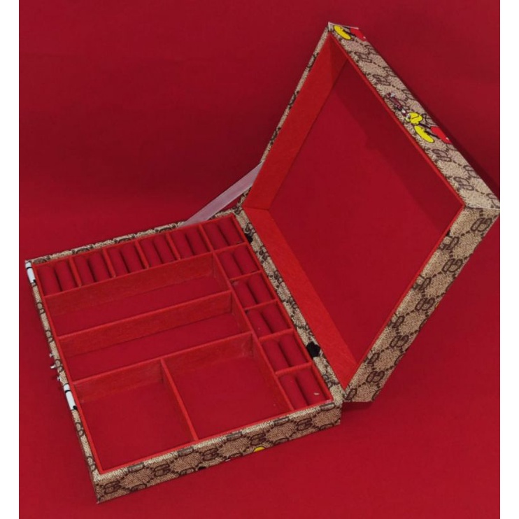 kotak perhiasaan bahan kulit sintetis motif mickey besar warna coklat unk isi 11cincin+4kotak kosong