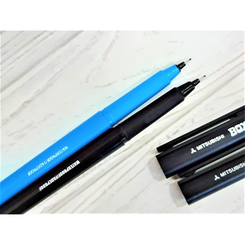 

PULPEN BOXY 001 PEN GEL WATERPROOF TAHAN AIR 0.3 MM BALLPOINT