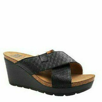 WandaPanda Black Wedges size 36