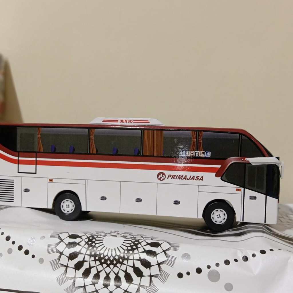 miniatur Bus bis /mainan bus bis Primajasa Avante