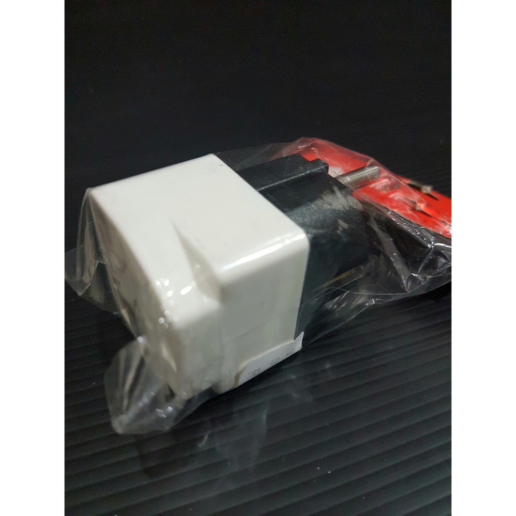 Steker Multi Broco / Steker Adaptor / Over Steker Kaki 3 ke Kaki 2