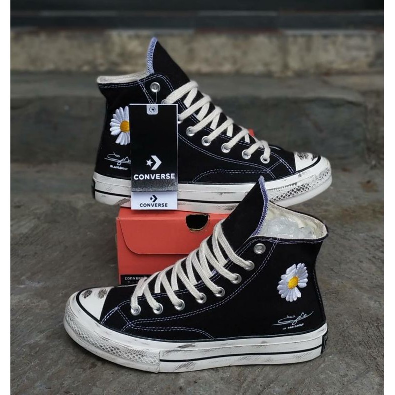 peace minus one converse