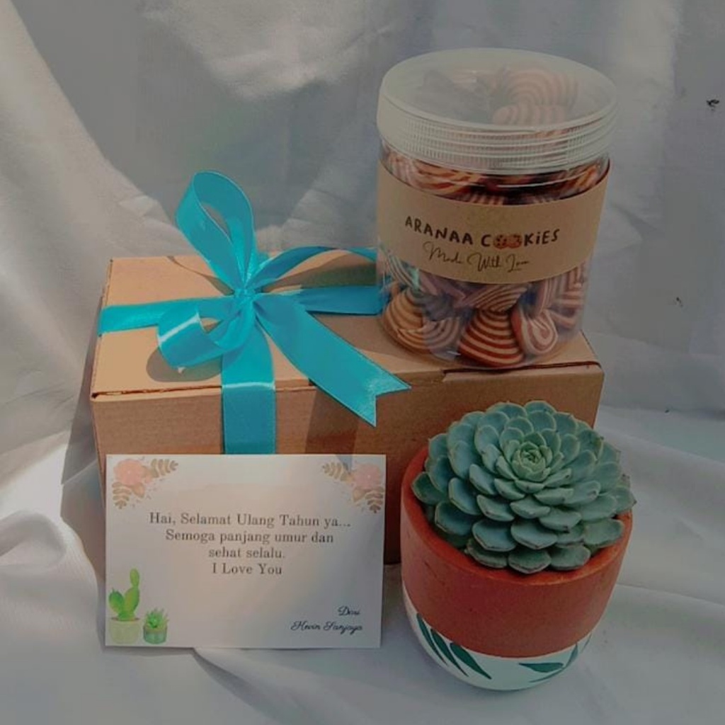 

GIFTBOX KADO ULANGTAHUN/WEDDING/ANNIVERSARY/WISUDA