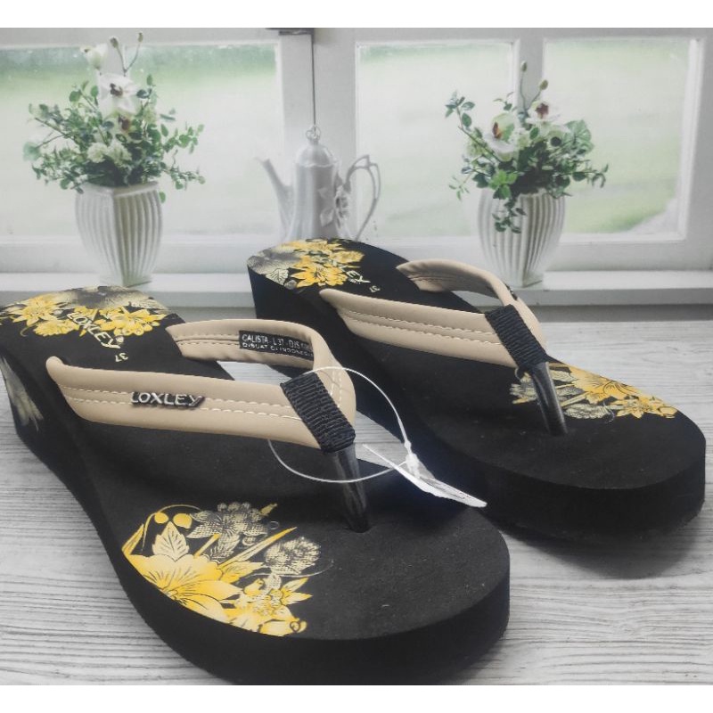 SANDAL WEDGES LOXLEY CALISTA 37-40 Rp 69900