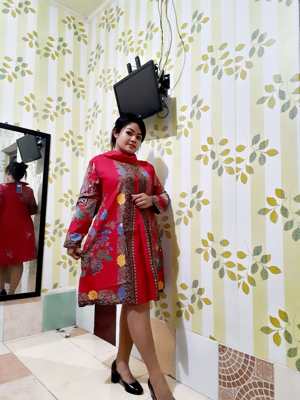 Grosir Terlaris Genes Jelita Tunic Navbor Yelbor Whitbor Creambor Tunik Batik Modern Hrb067