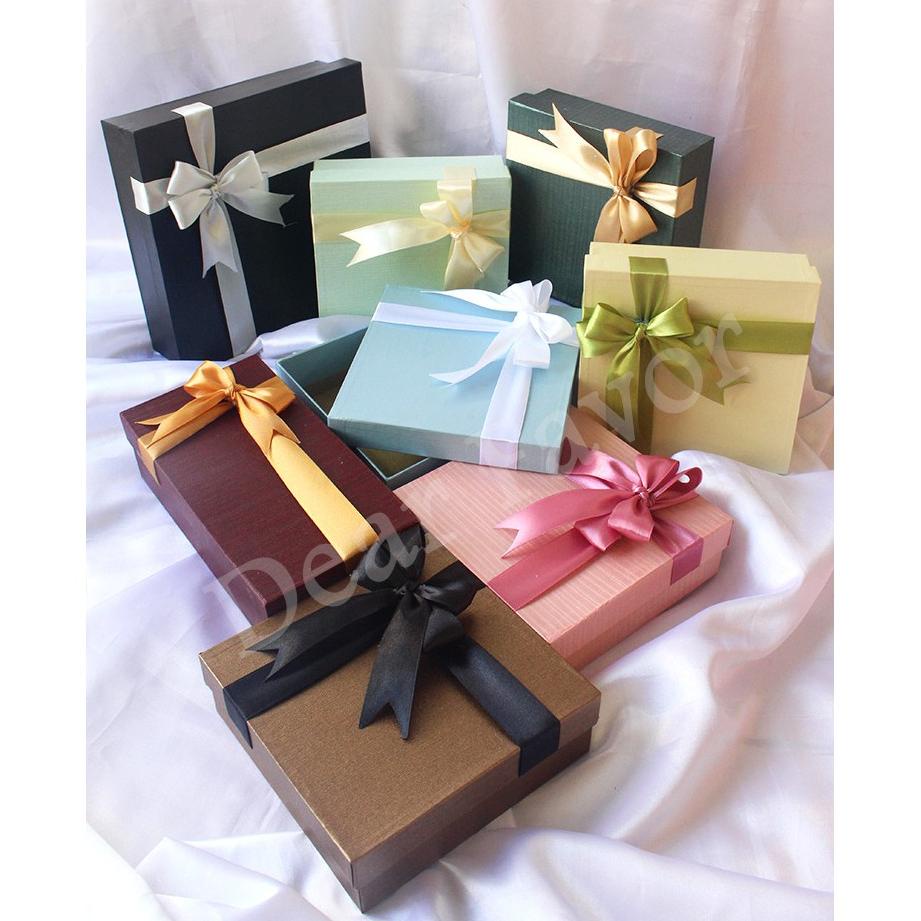 

Gift Box Kotak Hardbox Dus Untuk Hampers Kado Hadiah Souvenir Seserahan Packaging Parcel