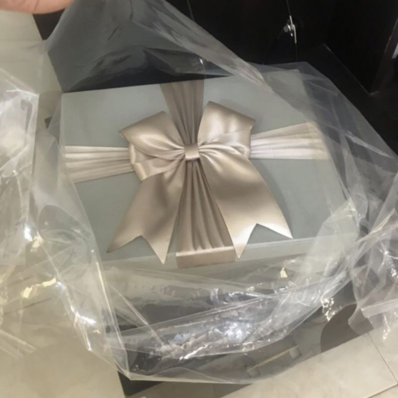 GIFTBOX CANTIK ABU SILVER KOTAK HADIAH SPESIAL