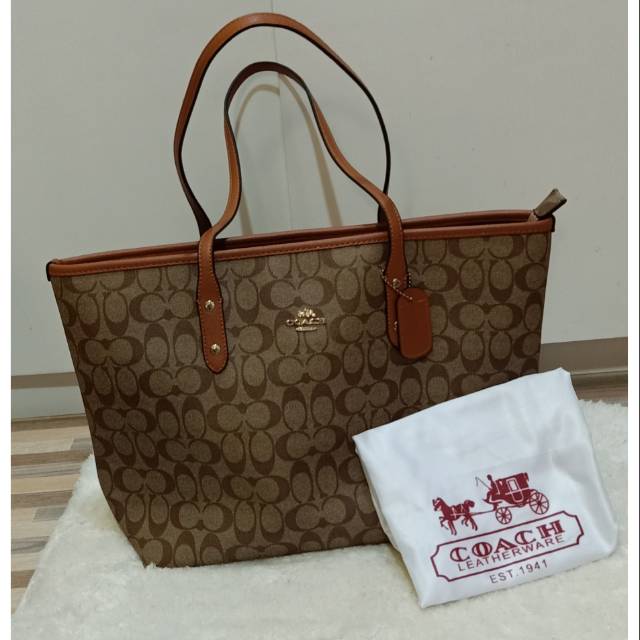 PRELOVED COACH TOTE SIGNATURE