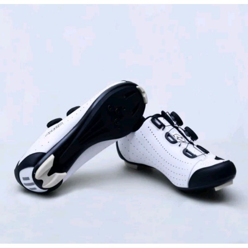 SEPATU AVELIO ROADBIKE WHITE