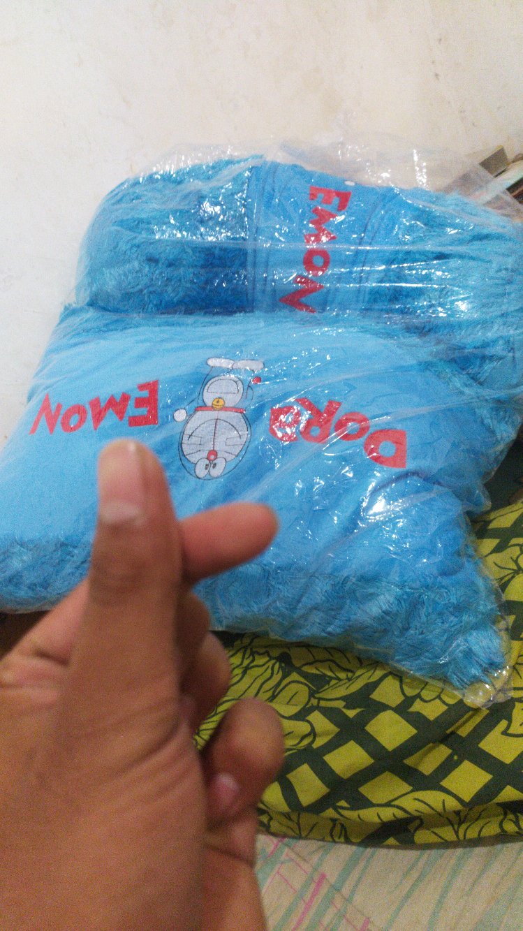 Bantal Doraemon,guling Doraemon Karakter Rasfur Bordir Ukuran Sedang 50cm 1set