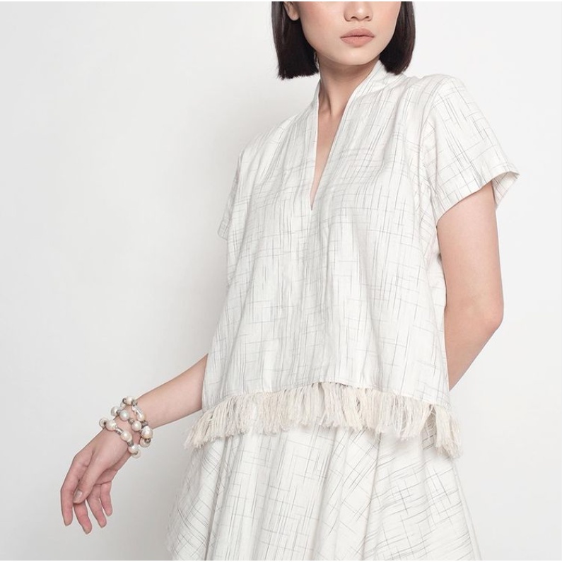 Oemah Etnik Carita Tenun Top