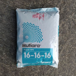 Pupuk NPK Mutiara 161616 Meroke Terbaik Original 1 Kg Pupuk NPK Mutiara 161616 Meroke Terbaik Original 1 Kg