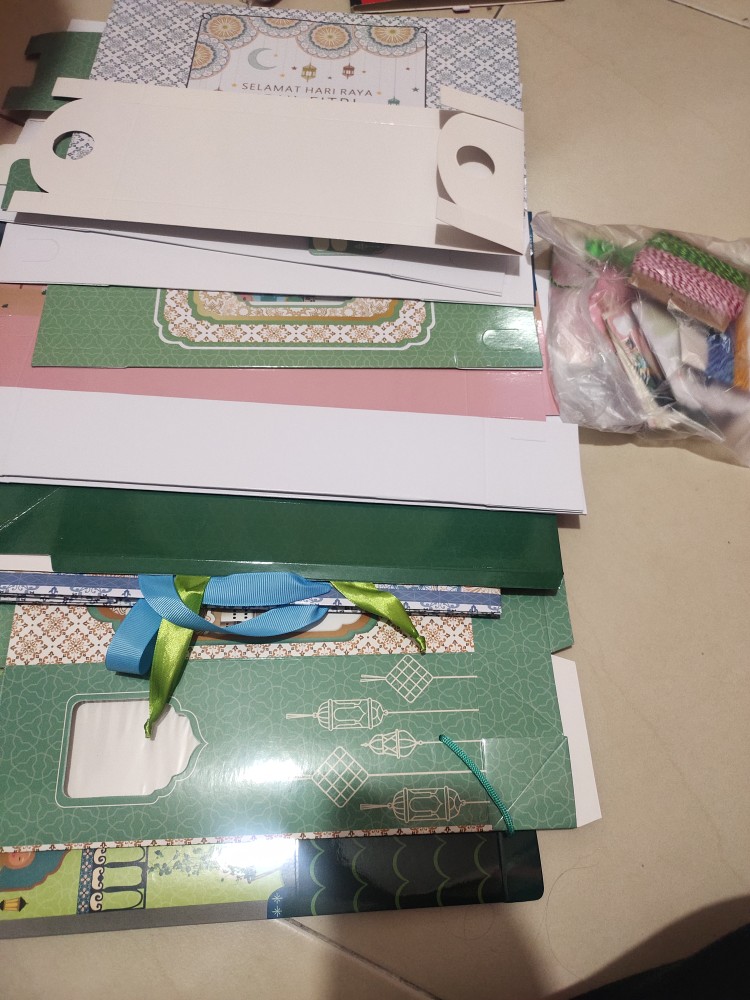 Box Jar / Bottle Lebaran P 9,5 X L 9,5 X T 26 Cm