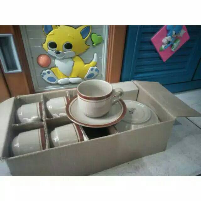 Cangkir Keramik/Gelas Keramik Set 6 Pcs +Tatakan Merk Lucky -Coklat Muda