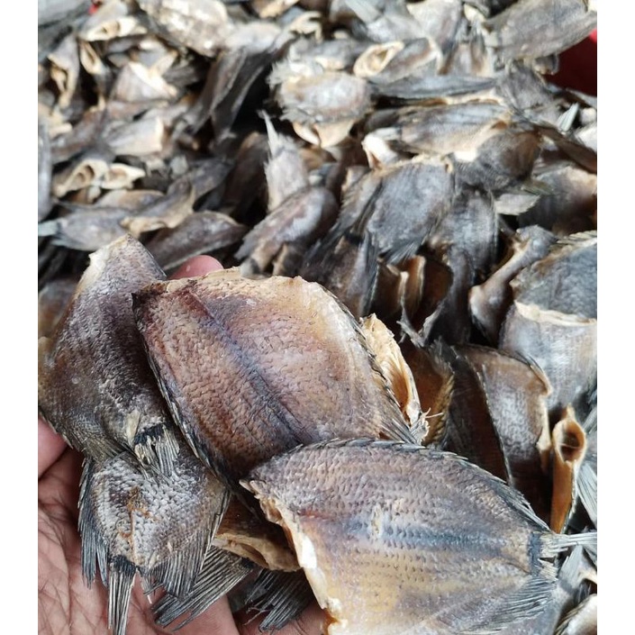 

IKAN ASIN SEPAT berat 1/4kg