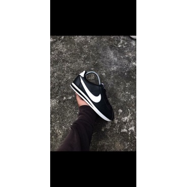 NIKE CORTEZ BLACK WHITE SECOND
