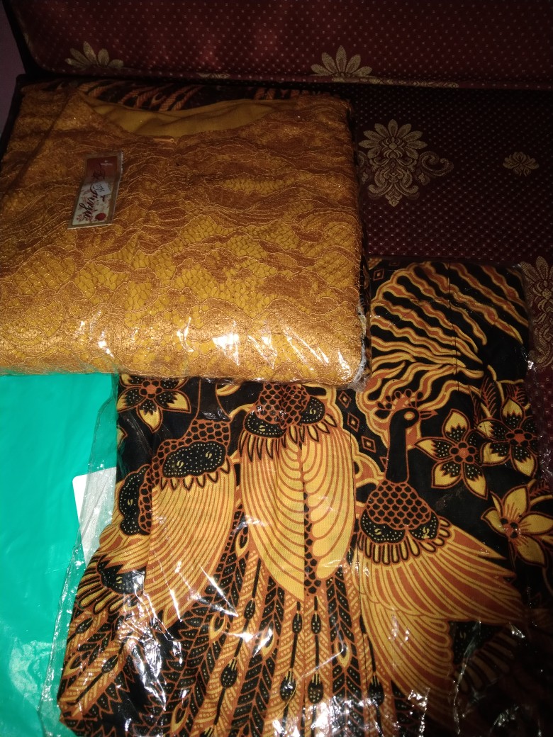 Cahayafashion Couple Batik 2595 Brokat Couple Brukat Modern Batik Keluarga Batik Modern