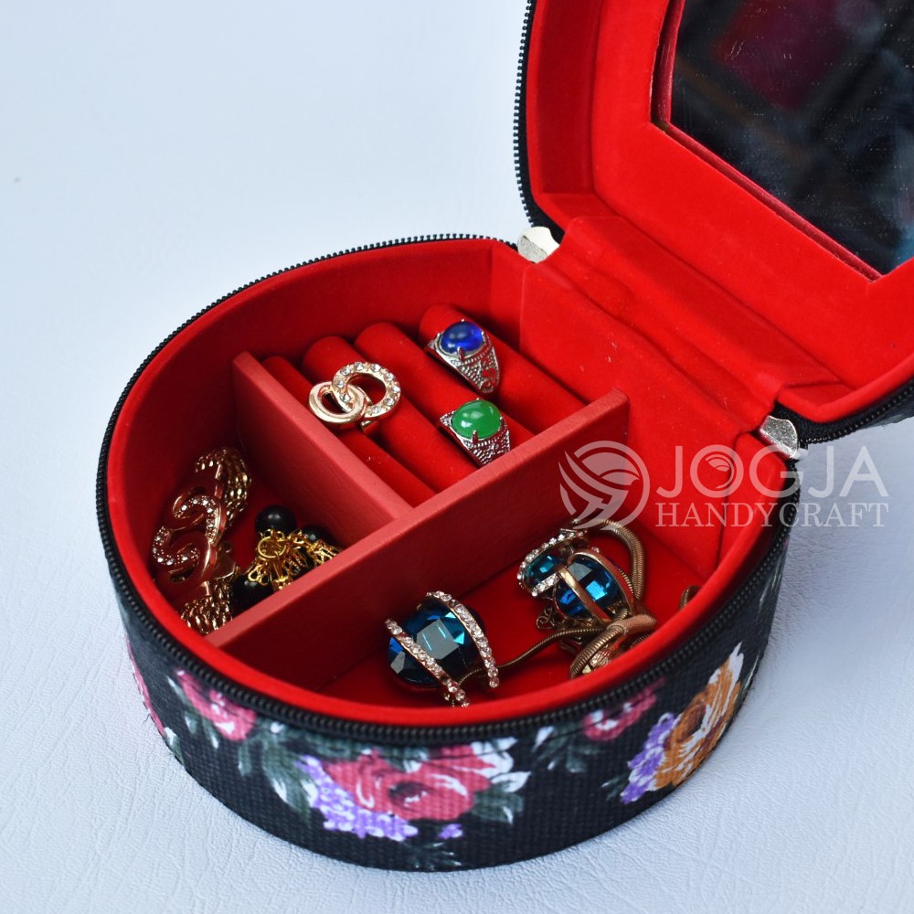 Kotak Emas Tempat Perhiasan &amp; Aksesoris / Traveller Jewelry Box