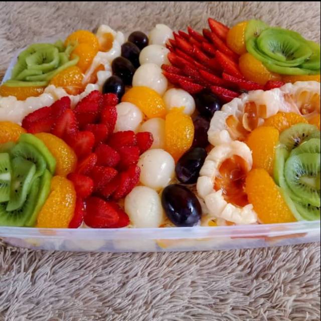 

Tukusiki salad buah 2000 ml special toping 2