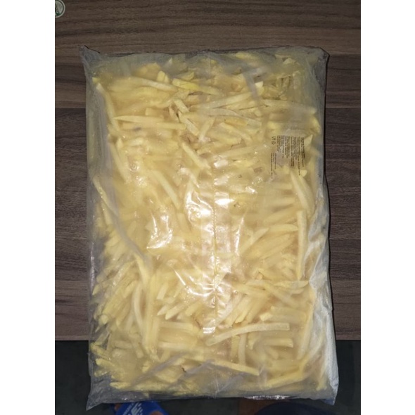 

Shoestring kentang beku 2,5 kg