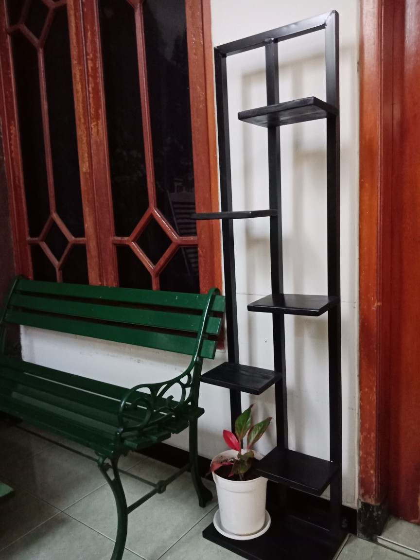 Rak Bunga Besi Kayu 6 Lantai