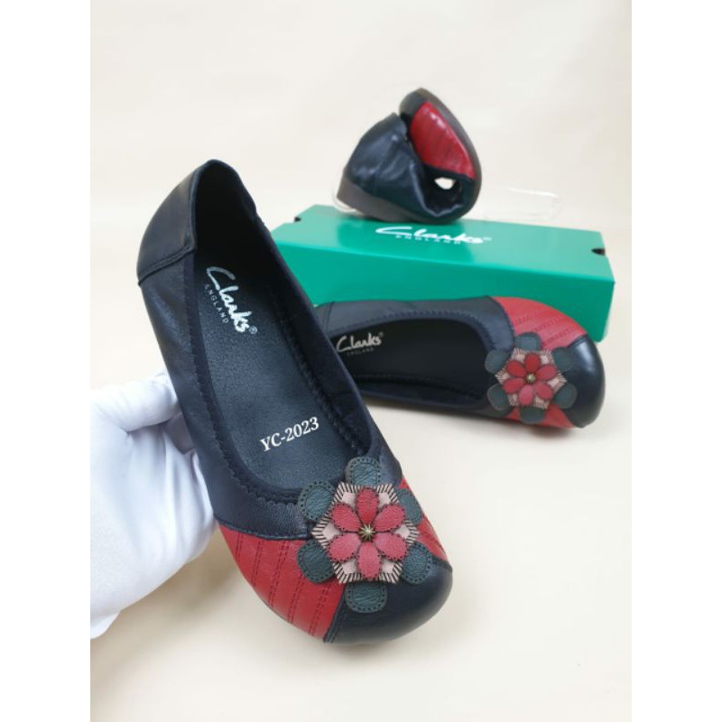 Clarks Almond Flowers flat 2023