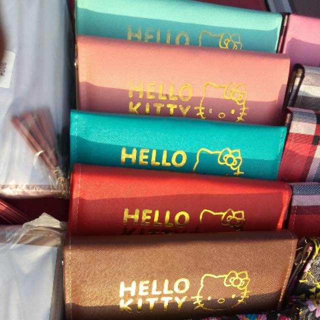 Dompet wanita. Tali panjang