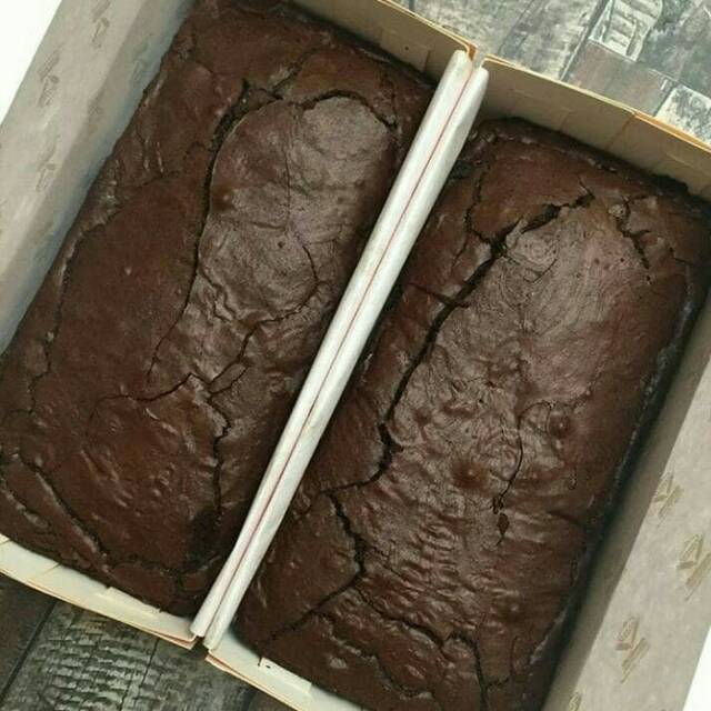 Single Toping Fudgy Brownie