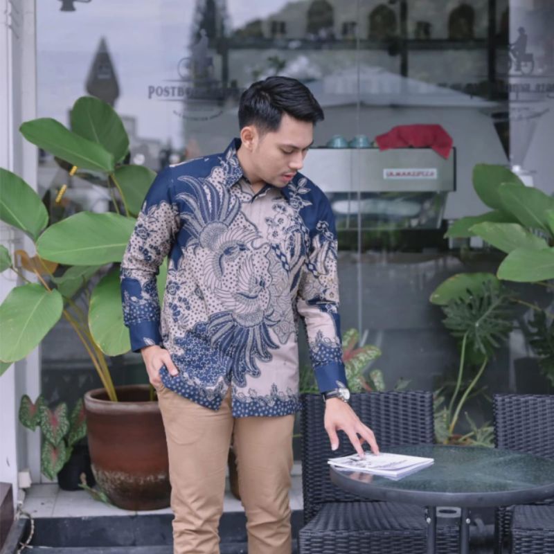 Kemeja batik solo