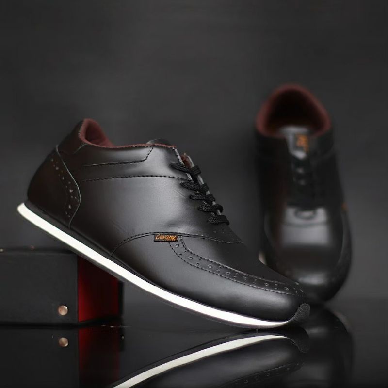 EZRA BLACK -Sepatu Casual Kasual Sneakers Pria Kulit Asli/Cowok/Men Lokal Ori Original Footwear