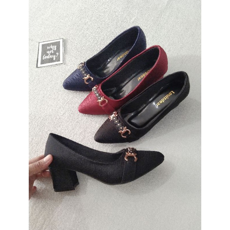 LOUISDEAR sepatu heel 5 cm bahan satin tapak tahu P35