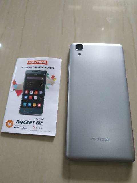 Android murah Polytron R2508 berminus