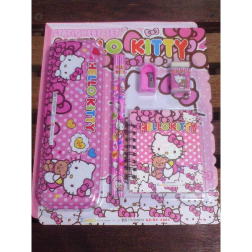 

Paket Ujian - Paket Alat Tulis - Paket Puzzle Anak Study Set Hellokity / Alat Tulis Hello Kitty