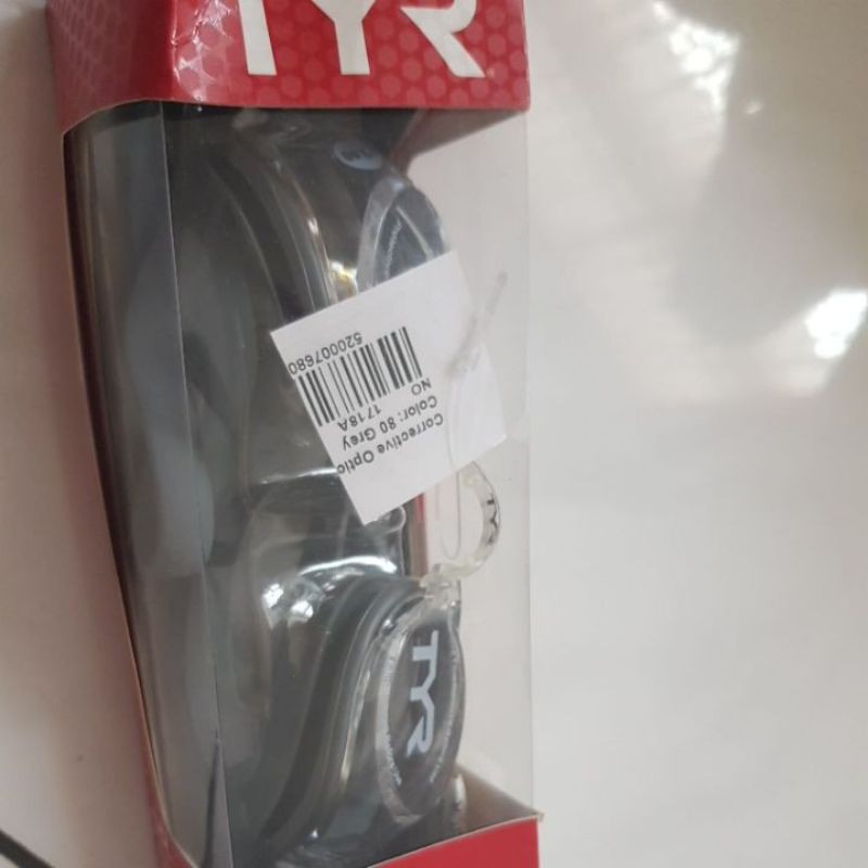 Kacamata renang TYR