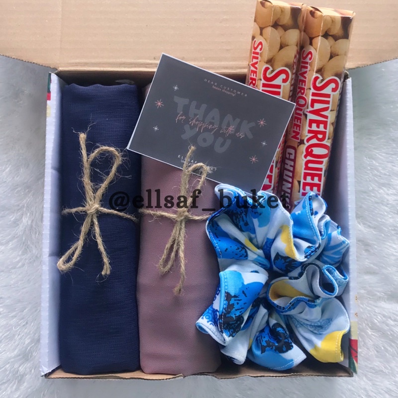 

Gift Box atau Hampers