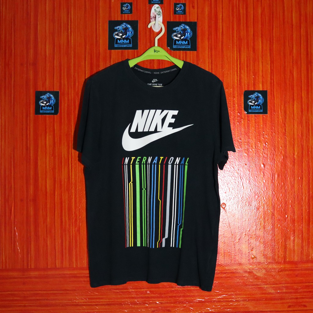 T-Shirt Nike International Big Swoosh Print