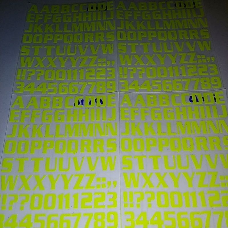 Sticker Cutting Huruf Abjad ukuran Perlembar 8×10cm (Sticker Variasi buat bikin nama dll..)